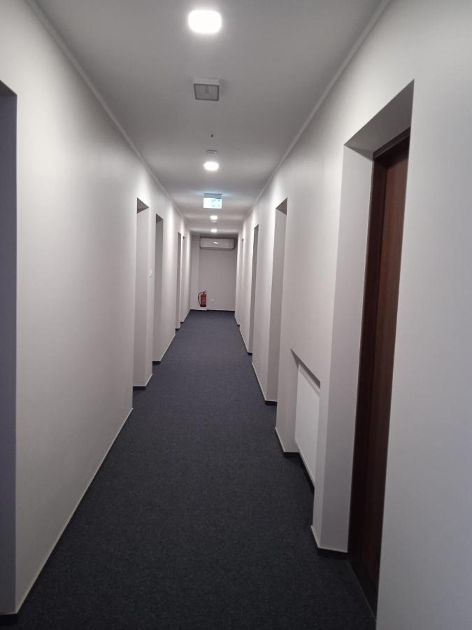 Astral Aparthotel Raszyn Exteriör bild