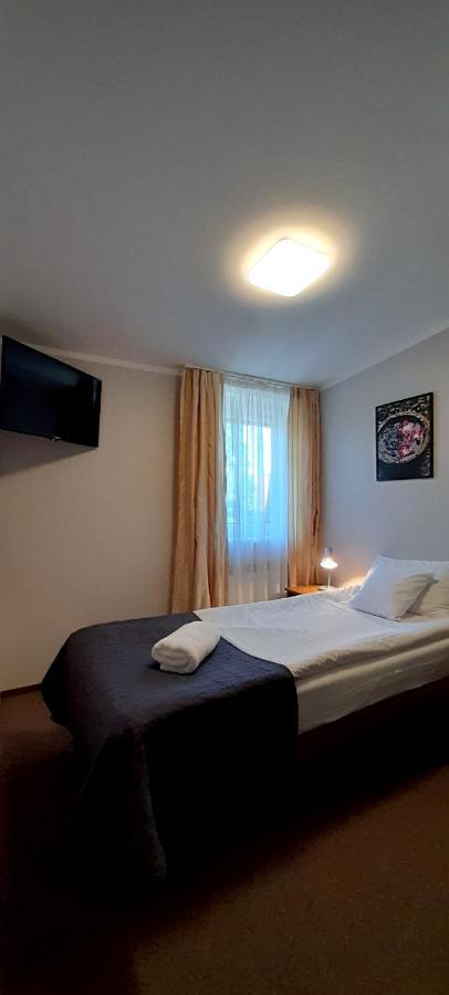 Astral Aparthotel Raszyn Exteriör bild