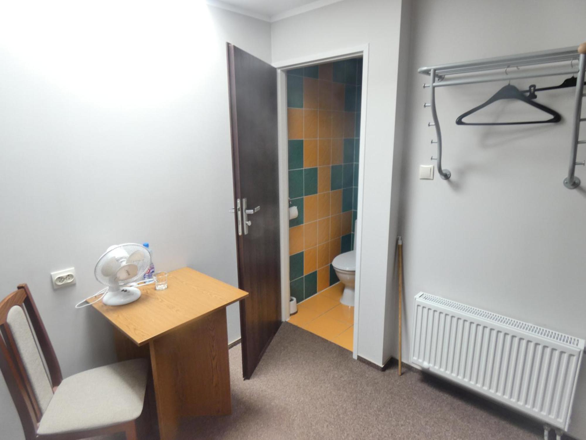 Astral Aparthotel Raszyn Exteriör bild